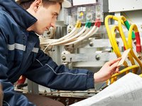 Техника безопасности при работе с электрооборудованием